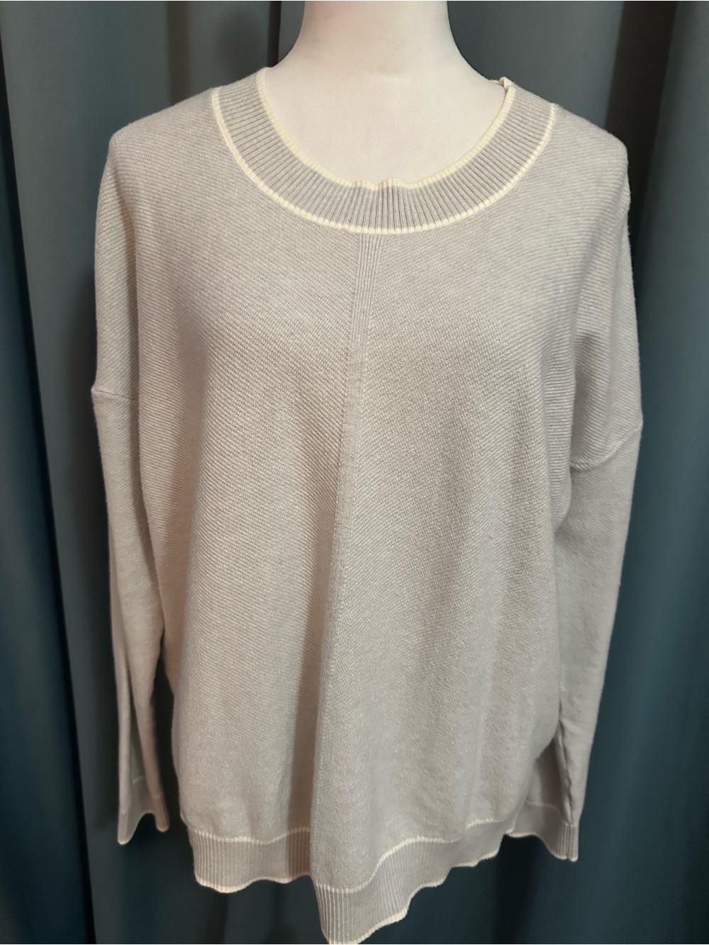 Cyrus Women XL Gray Ivory Sweater Oversized Lightweight Knit Drop Shoulder